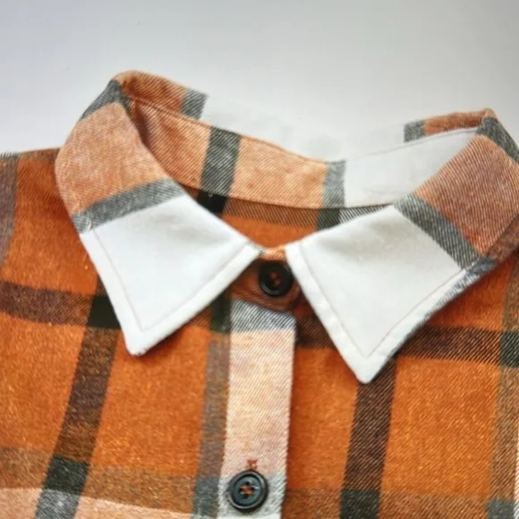 Last one ❣️
Khaki plaid pattern collared neck shirt dress - Picture 2 of 9